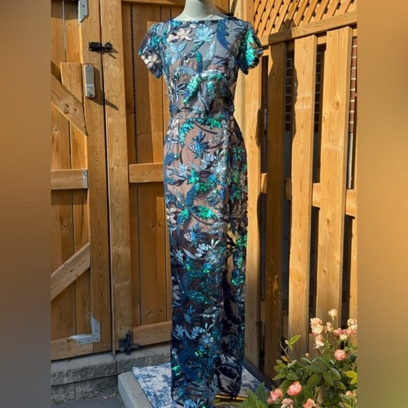 🆕 BRONX & BANCO🧿 NWOT Zinnia Side-Split Sequin Embroidered Gown, Navy Sz S US4 - Picture 9 of 13